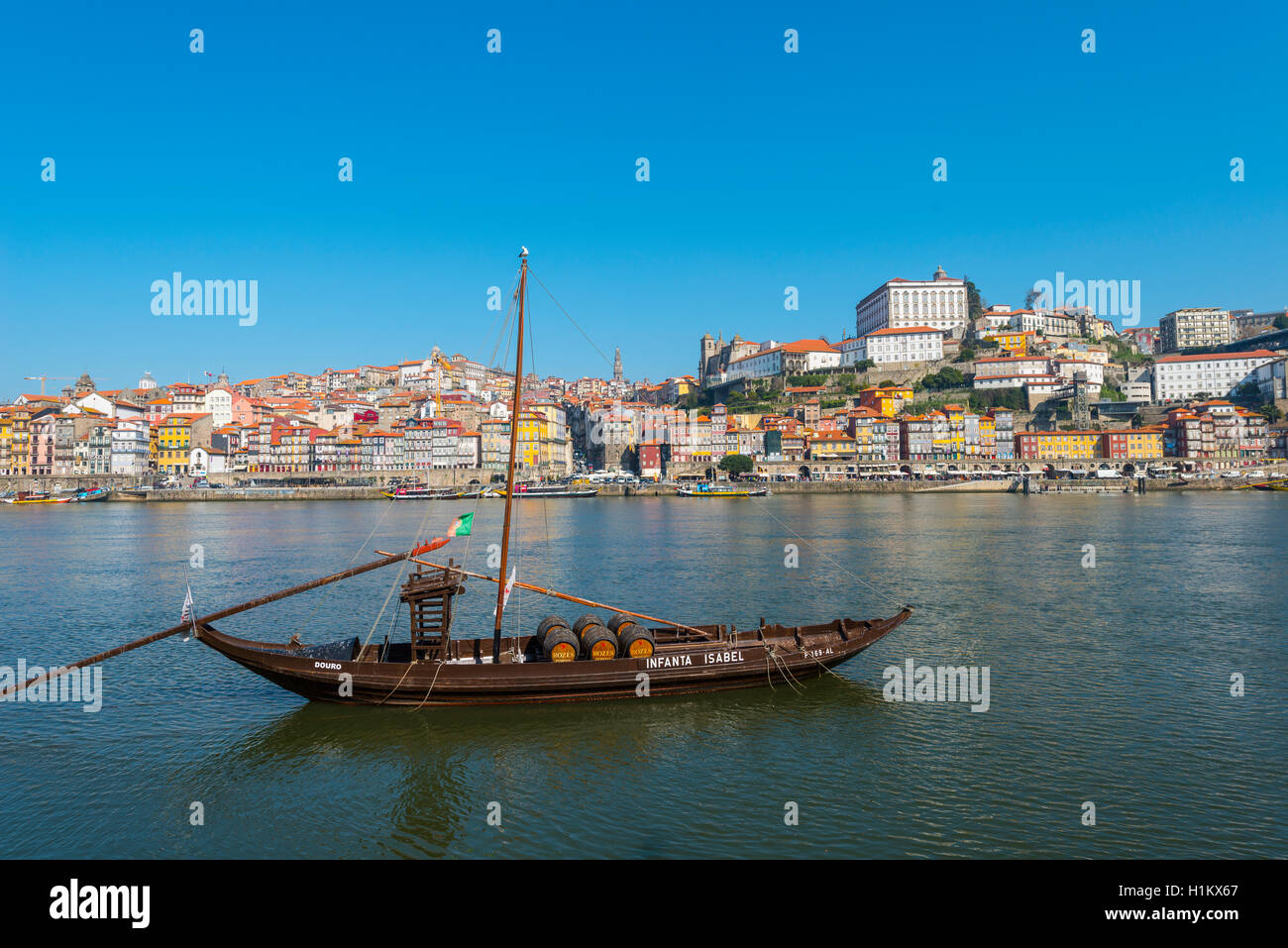 Rabelo barca, il vino di Porto barca sul fiume Douro, Porto, Portogallo Foto Stock