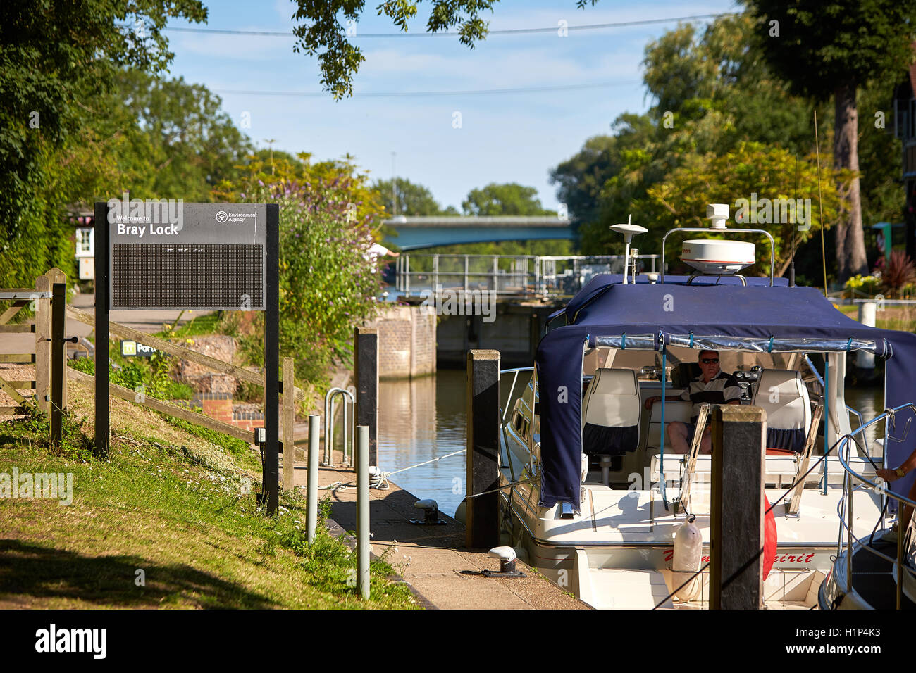 Bray Lock sul Fiume Tamigi vicino a Maidenhead Foto Stock