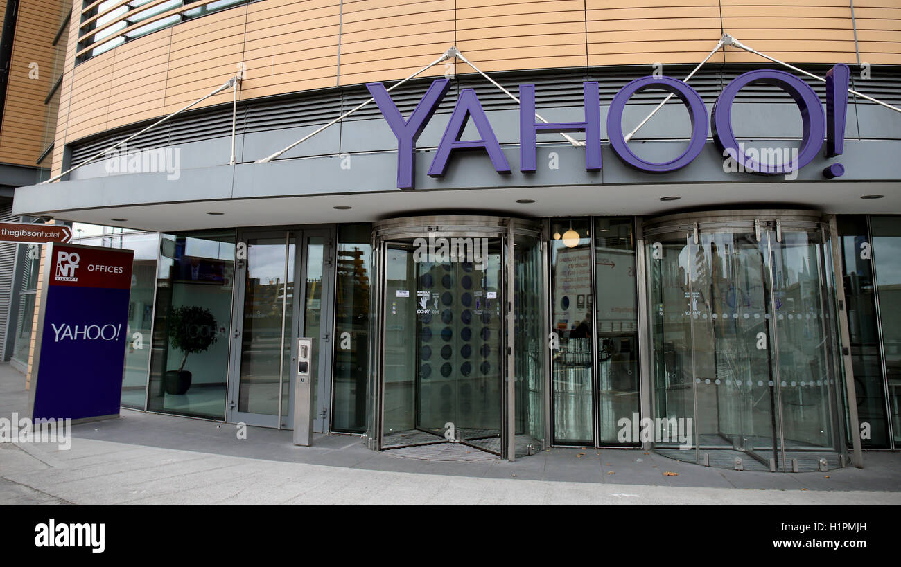 Yahoo presso la sede centrale in corrispondenza del punto Village Business Park di Dublino. Dettagli personali di circa 500 milioni di utenti di Yahoo sono stati compromessi in un cyber attacco sulla ditta nel 2014, la società ha confermato ieri, e ora Ms Denham ha detto bisogna trarre un insegnamento da quelle aziende che gestiscono dati personali. Foto Stock