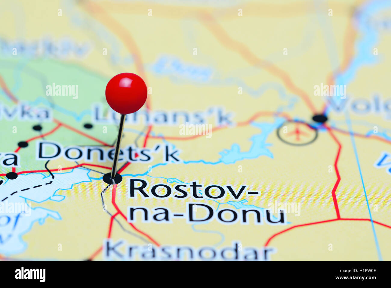 Rostov-na-Donu imperniata su una mappa di Russia Foto Stock