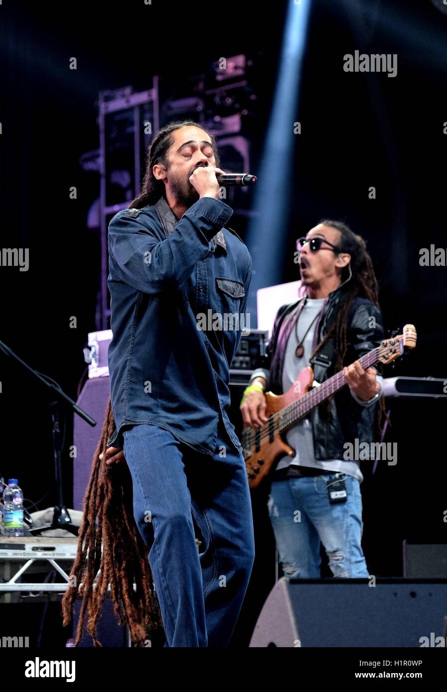Bestival, Newport, Isola di Wight 9 settembre 2016, giamaicano reggae artist Damian Marley suonare dal vivo sul palco di Bestival Foto Stock
