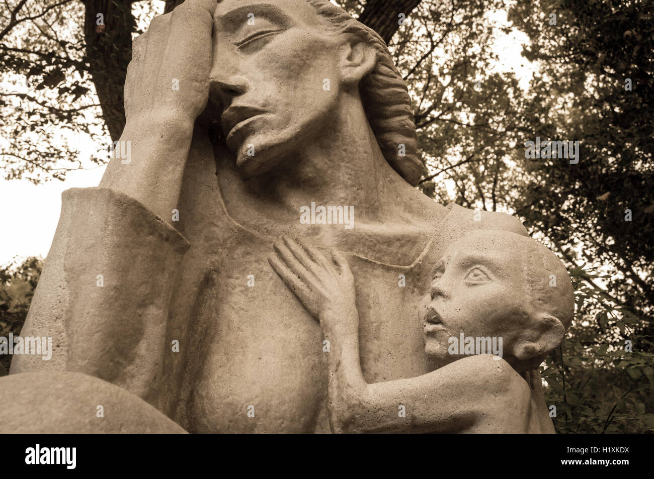 Dettaglio di Charles Umlauf 'guerra madre' la scultura al Charles Umlauf Museum di Austin in Texas Foto Stock