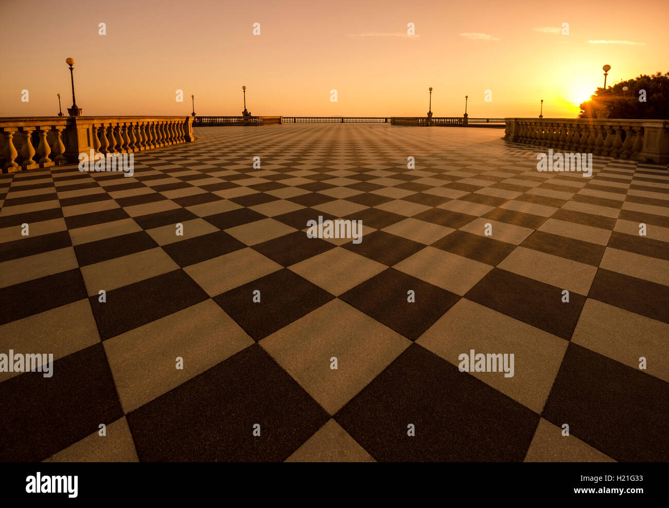 L'Italia, Livorno, Terrazza Mascagni al crepuscolo serale Foto Stock