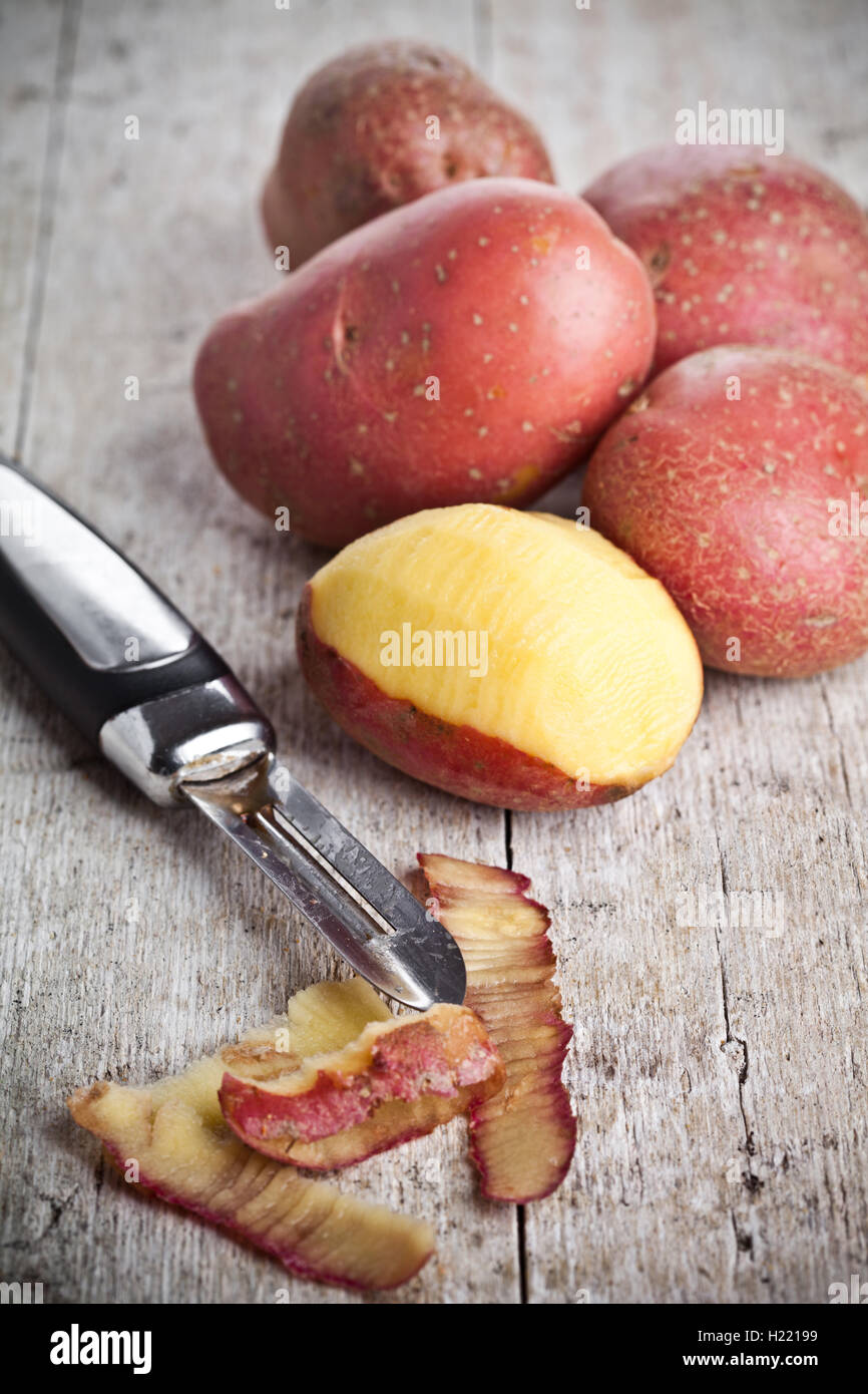 Ecologico di patate pelate Foto Stock