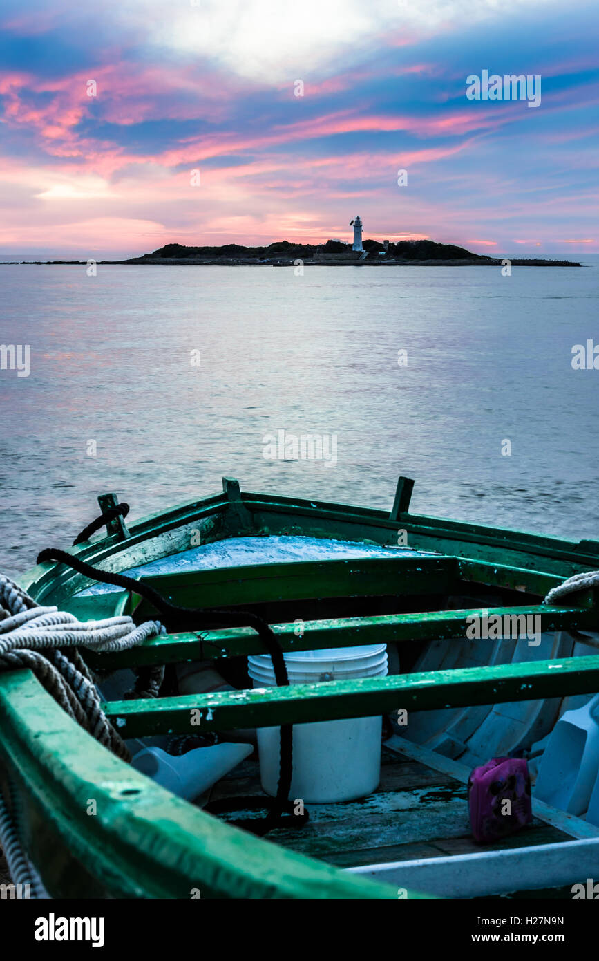 Il vecchio legno barca verde Foto Stock
