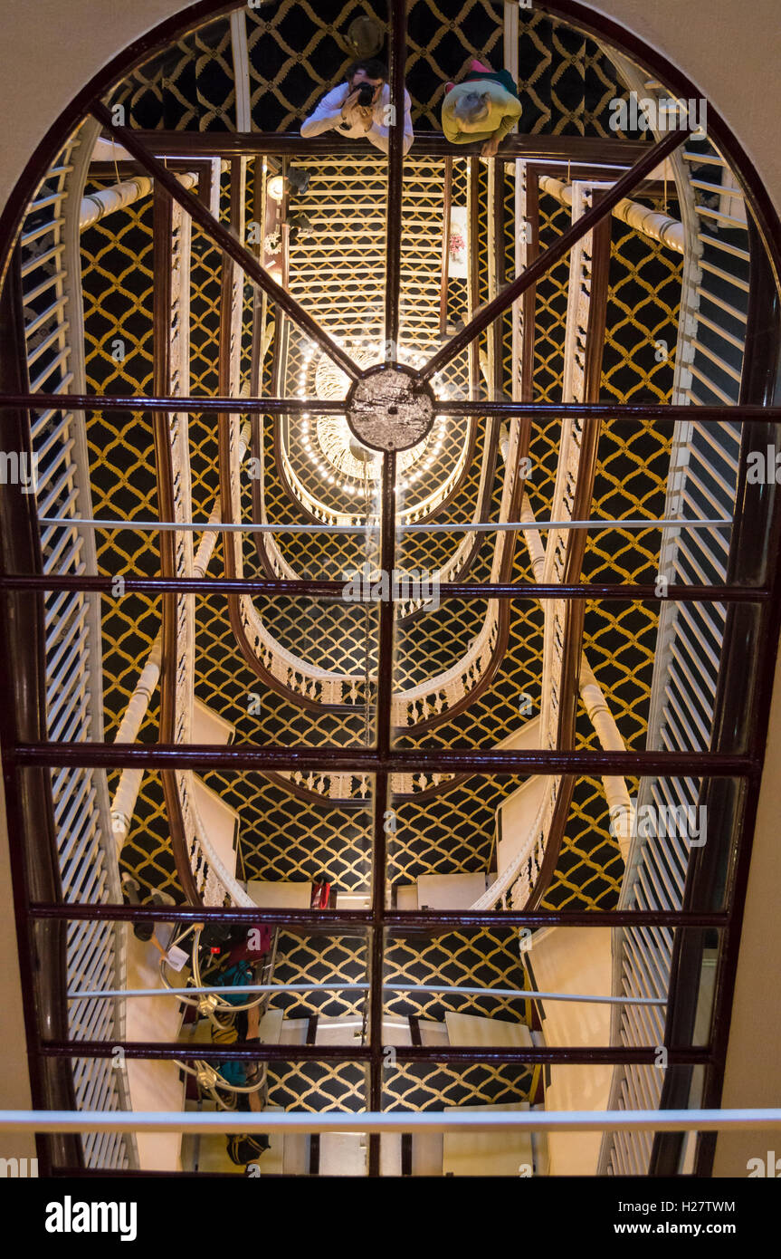 Britannia Hotel interior, precedentemente Watt magazzino tessile, 1851-1856 da Travis & Magnall, Portland Street, Manchester, Inghilterra Foto Stock