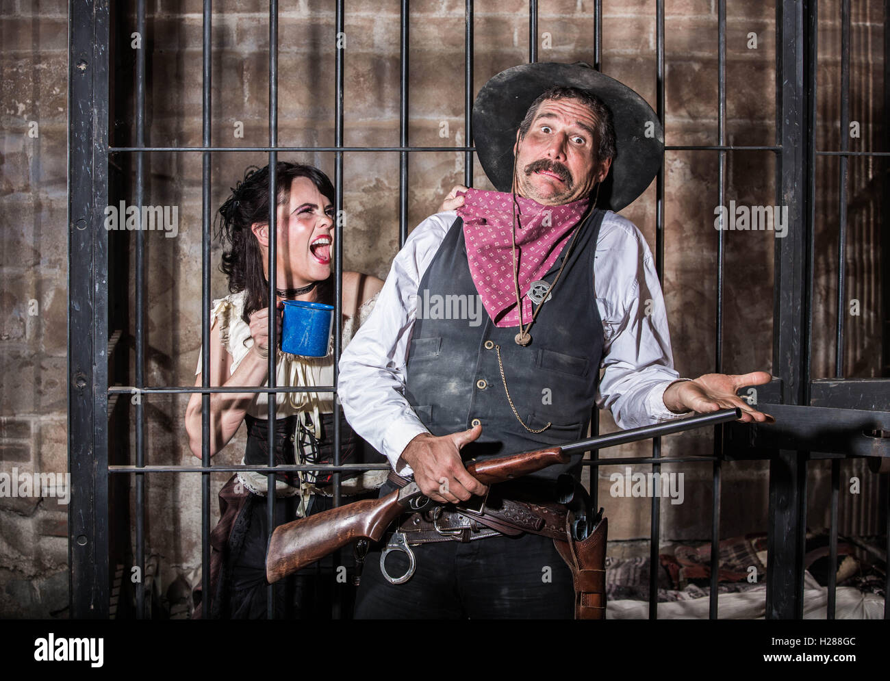 Prigioniero femmina fa rumore Foto Stock