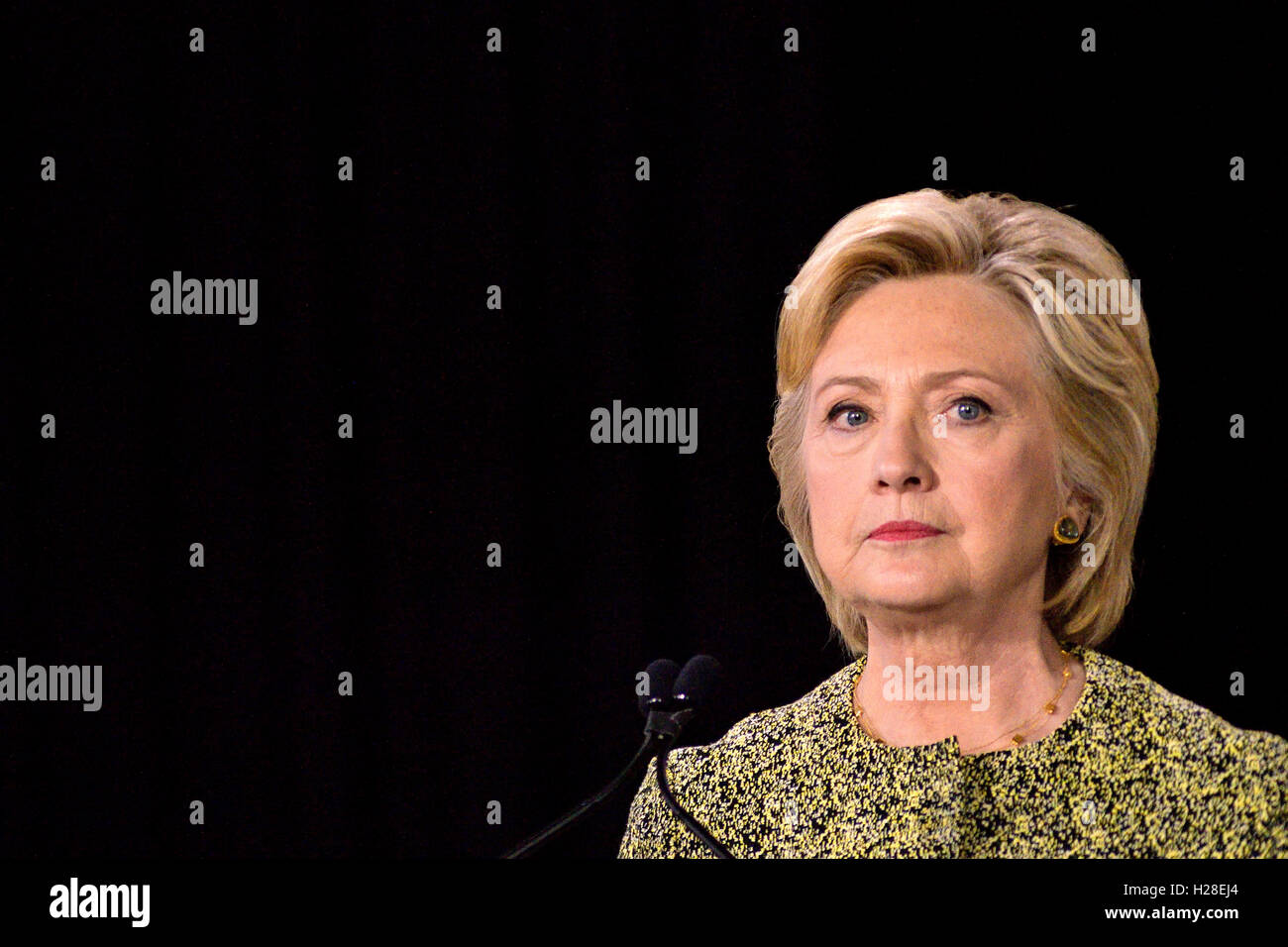 Candidato presidenziale democratico Hillary Clinton risolve millennial a Settembre 19, 2016 rally in Philadelphia, PA Foto Stock