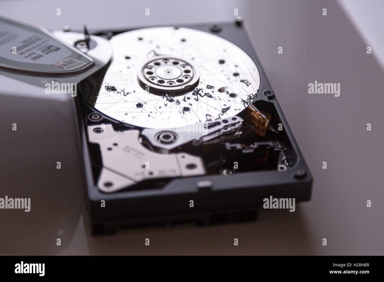 Hdd rotto, distrutto il disco rigido e la perdita di dati Foto stock - Alamy