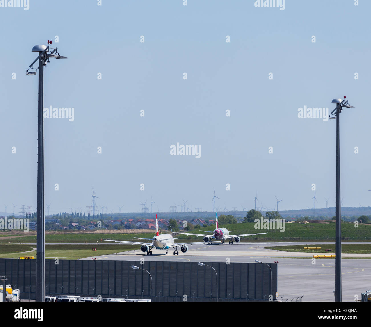 Aerei schierati pronti per il decollo Foto Stock