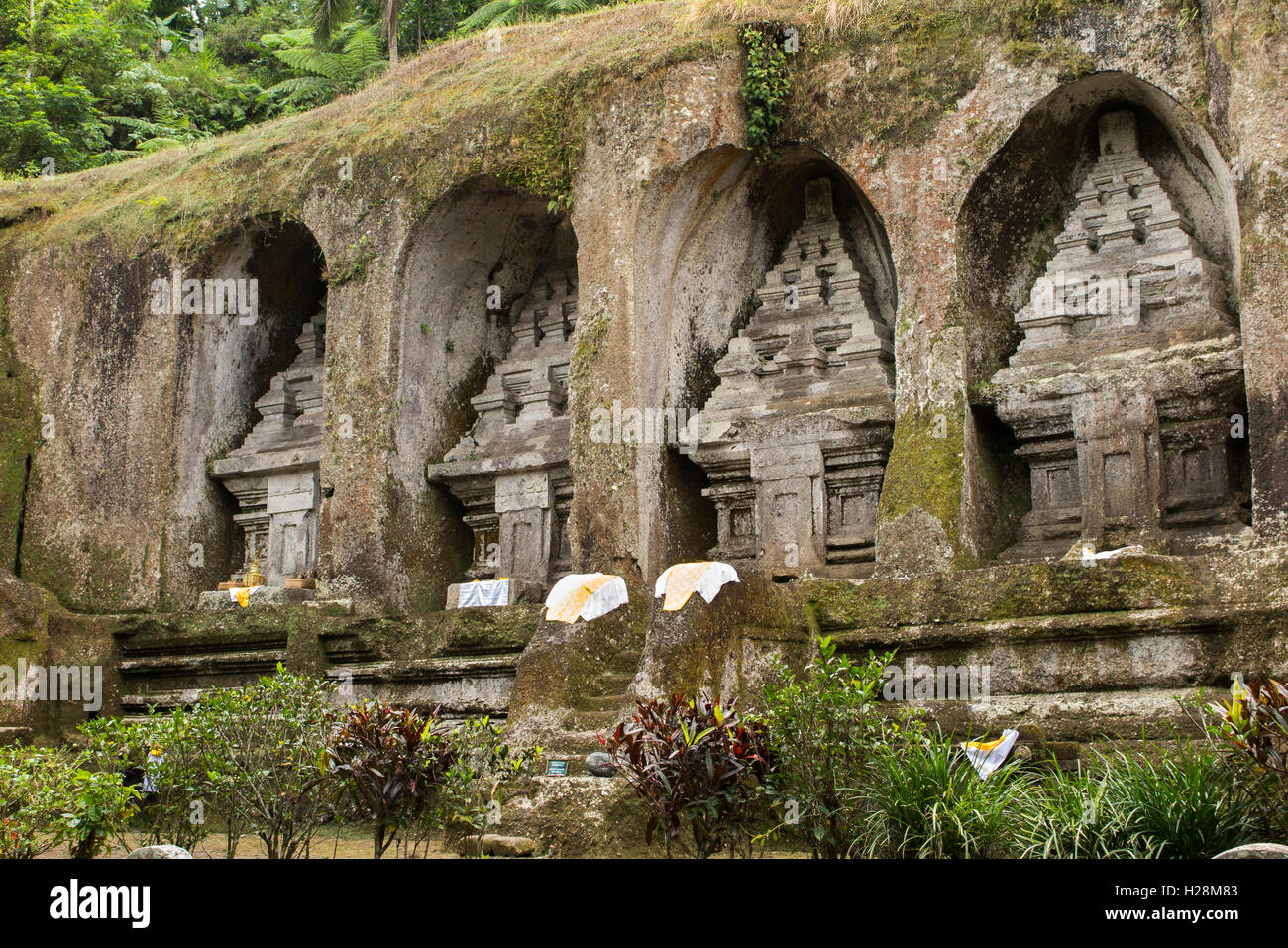 Indonesia, Bali, Tampaksiring, Gunung Kawi, rock cut candi santuari dedicati a re Anak Wungsu Foto Stock