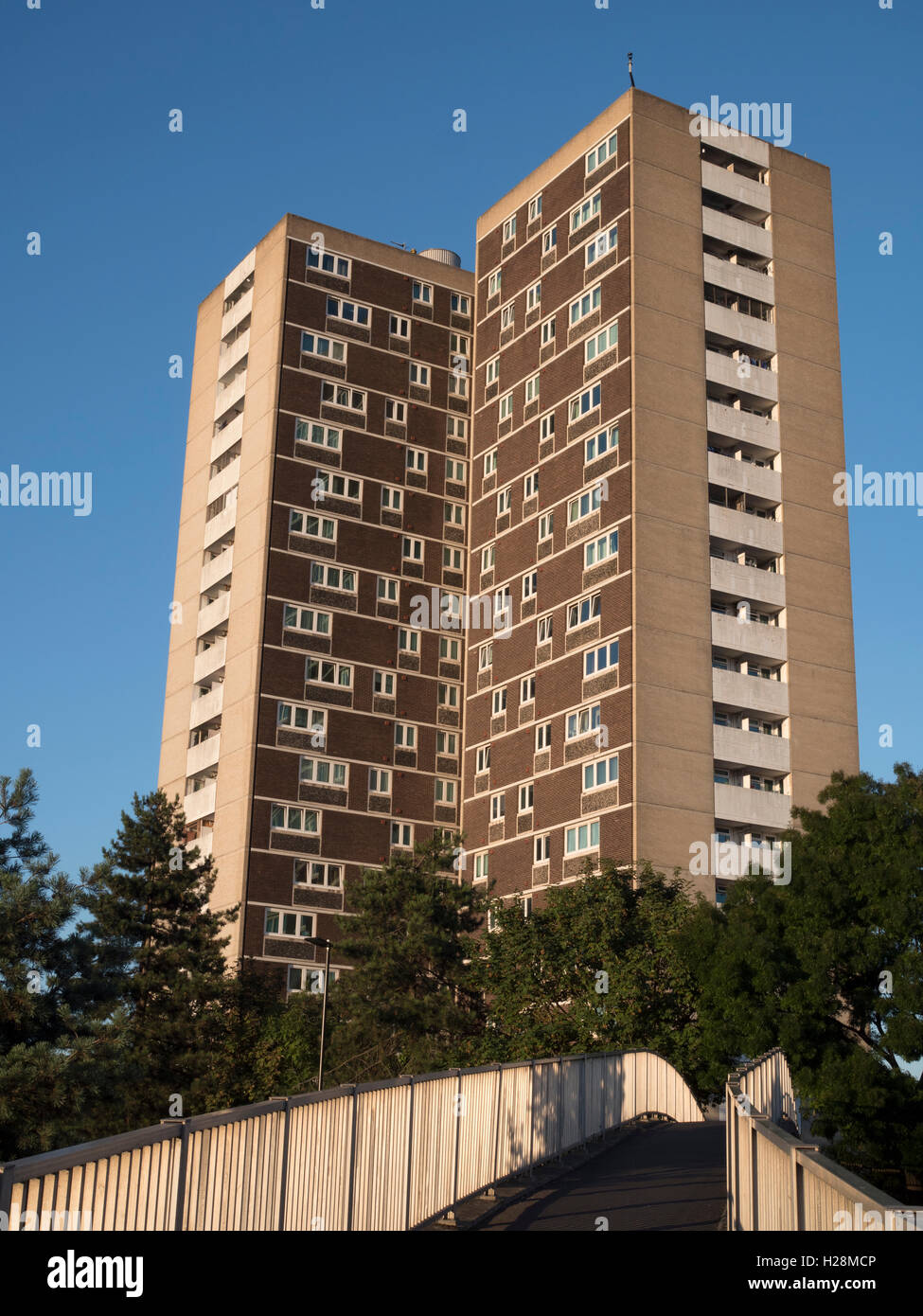 Redbridge torri, alto edificio di appartamenti, Redbridge, Millbrook, Southampton, Hampshire, Inghilterra, Regno Unito Foto Stock