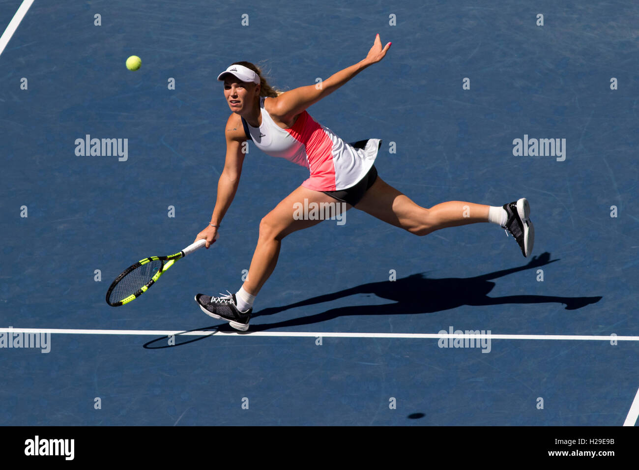 Caroline WOZNIACKI competere nel 2016 US Open Foto Stock