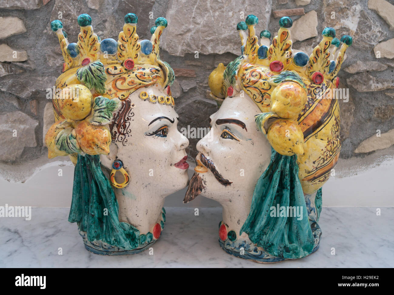 Ceramica siciliana capi, Taormina, in Sicilia , Italia, Europa Foto Stock