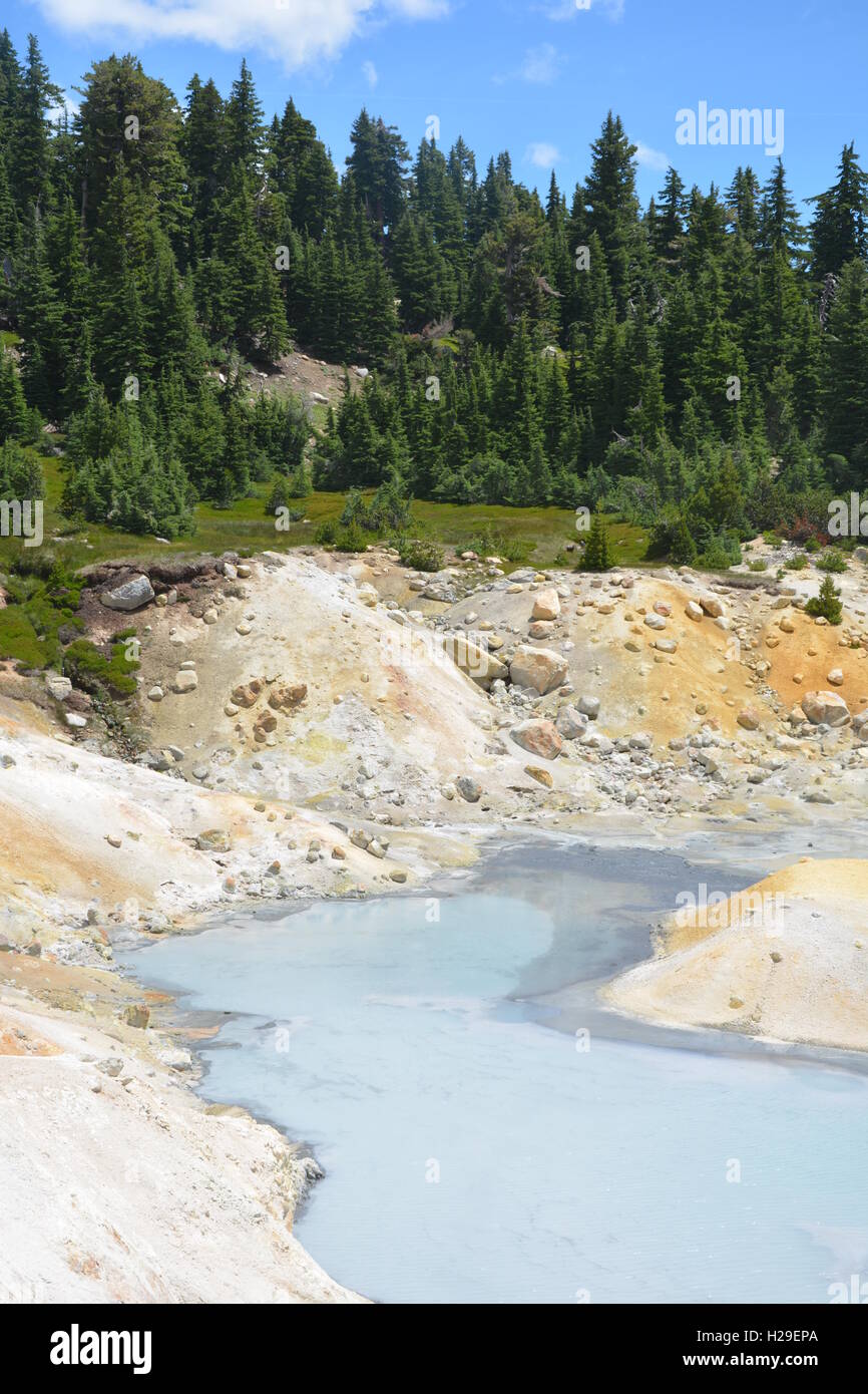 Area geotermica al Parco Nazionale vulcanico di Lassen in California Foto Stock