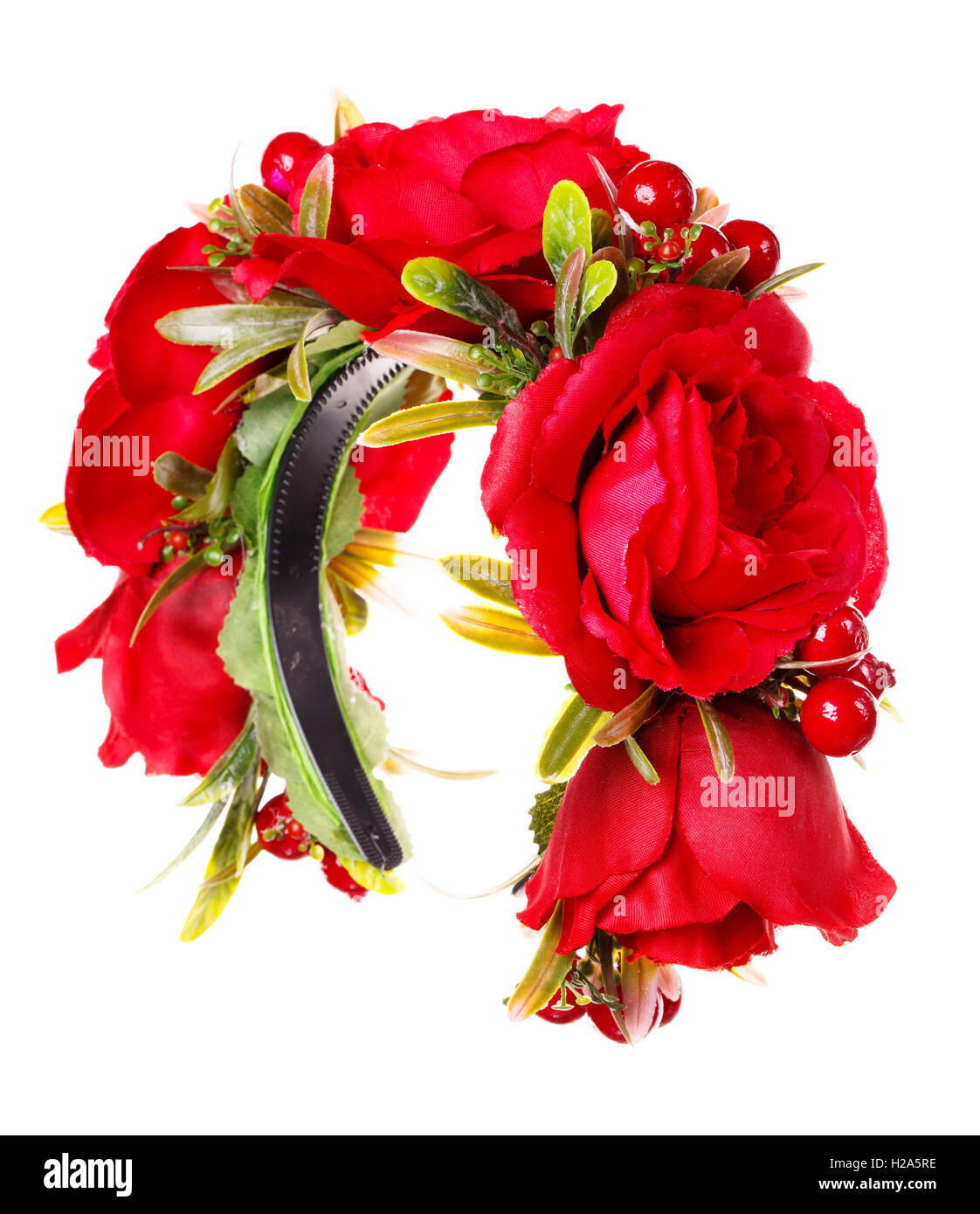 Cerchio rosso da fiori, degli accessori per capelli Decorazione per la testa sul legno bianco Foto Stock