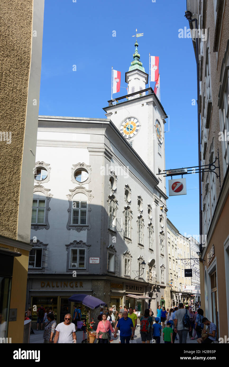 Salisburgo: la città vecchia, il Getreidegasse, municipio , Salzburg, Austria Foto Stock