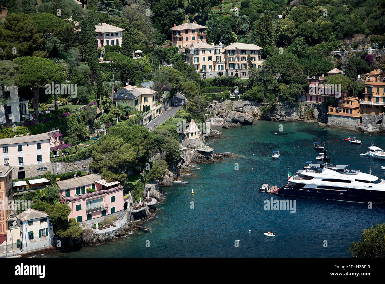 Il grazioso porto e villaggio a Portofino sulla Riviera Italiana in Liguria Italia Foto Stock