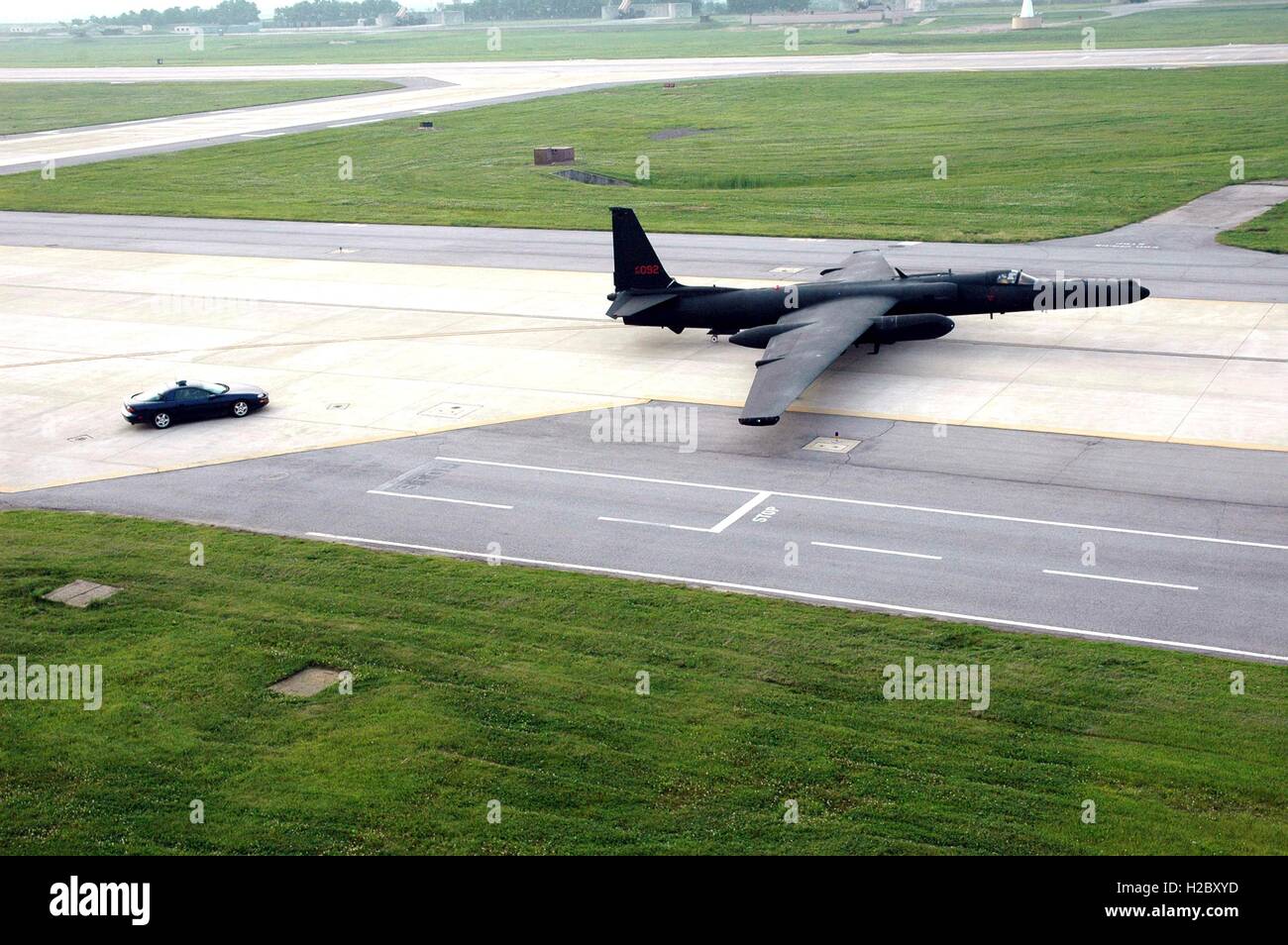 Un U.S. Air Force U-2S Dragon Lady Intelligence di riconoscimento e di vigilanza aeromobile atterra a Osan Air Force Base di Giugno 20, 2006 in Osan, Giappone. Foto Stock