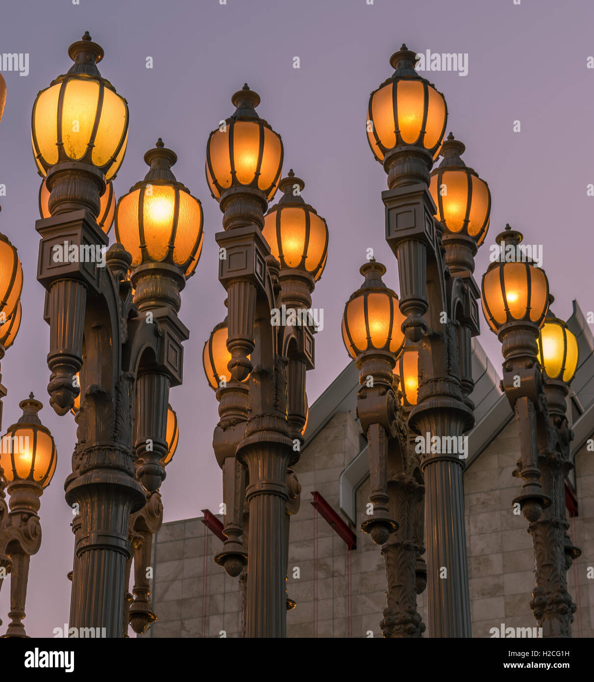 Luci di urbano - Chris Burden costituito da esattamente 202 restaurata lampade stradali da attorno a Los Angeles, CA fra gli anni venti e trenta Foto Stock