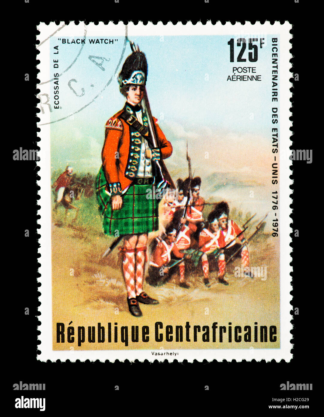 Francobollo dalla Repubblica Africana Centrale raffigurante "scozzese Black Watch: i soldati della guerra rivoluzionaria americana. Foto Stock