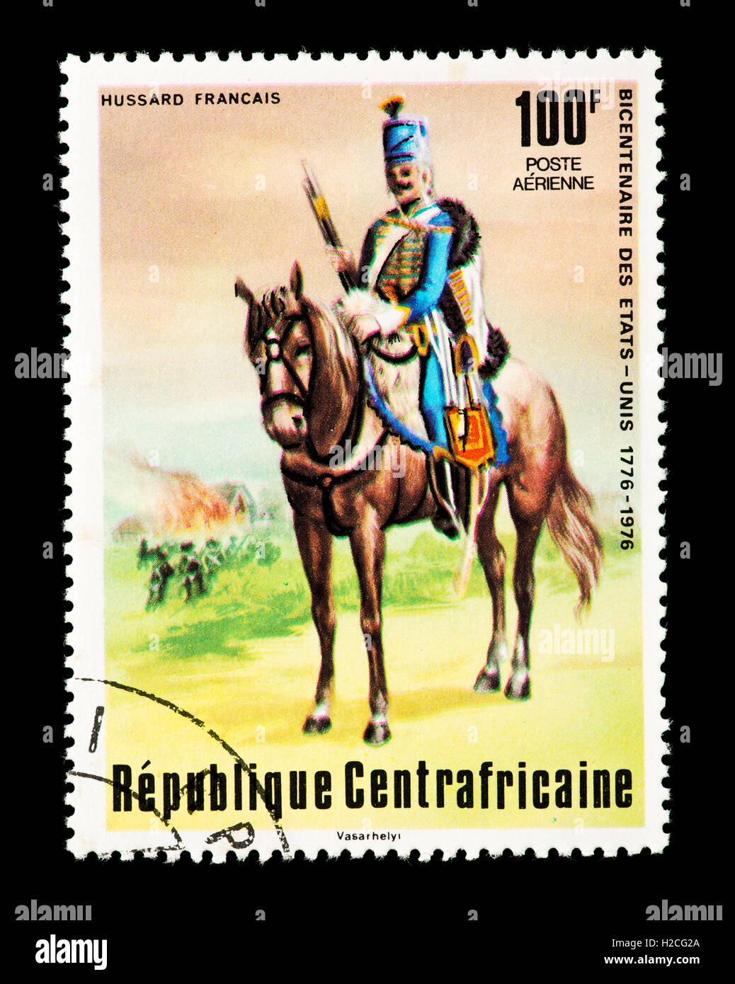 Francobollo dalla Repubblica Africana Centrale raffigurante il francese ussaro i soldati della guerra rivoluzionaria americana Foto Stock