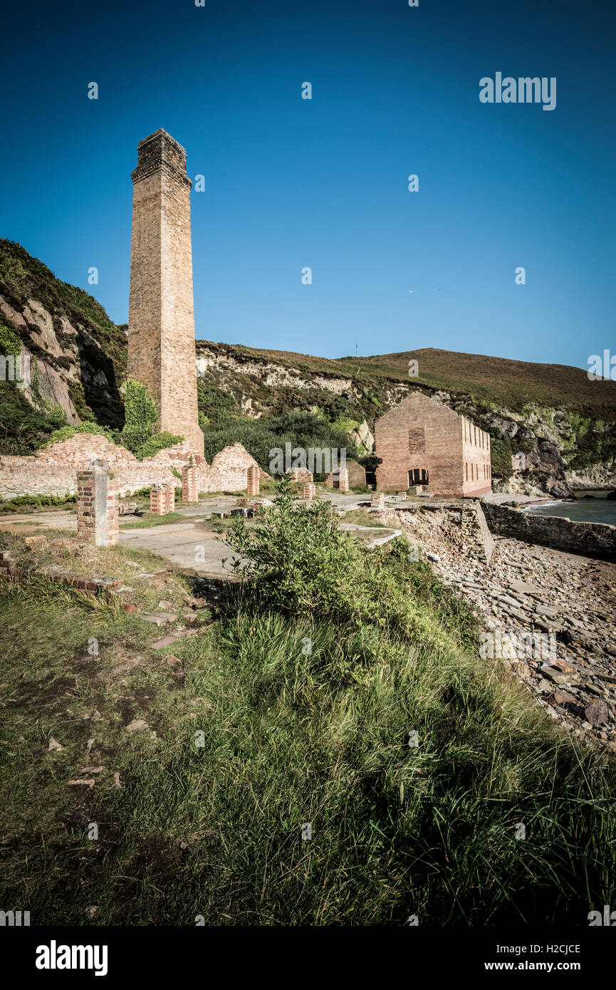 Porth Wen abbandonato laterizi Foto Stock