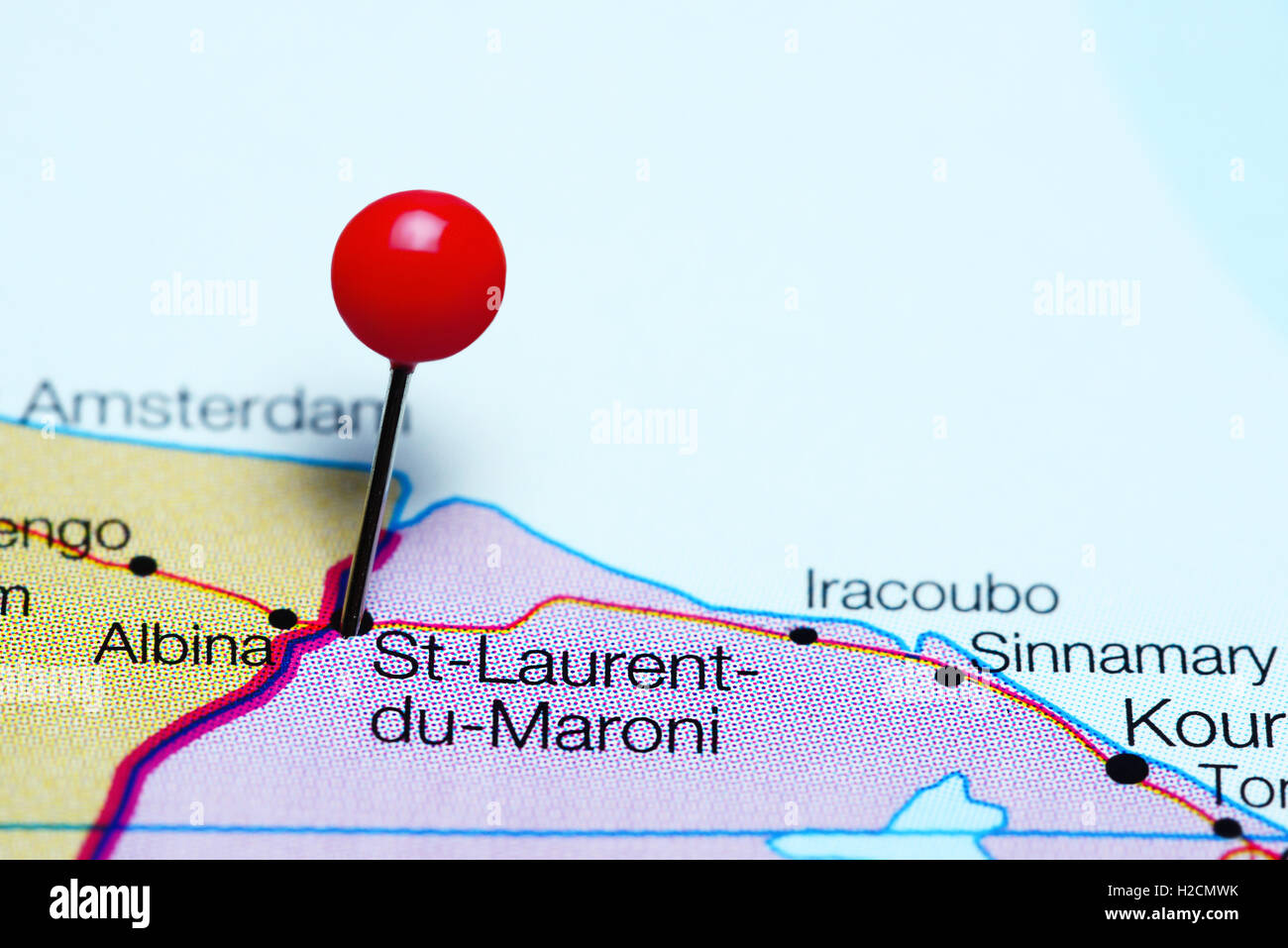 St-Laurent du Maroni imperniata su una mappa di Guiana francese Foto Stock
