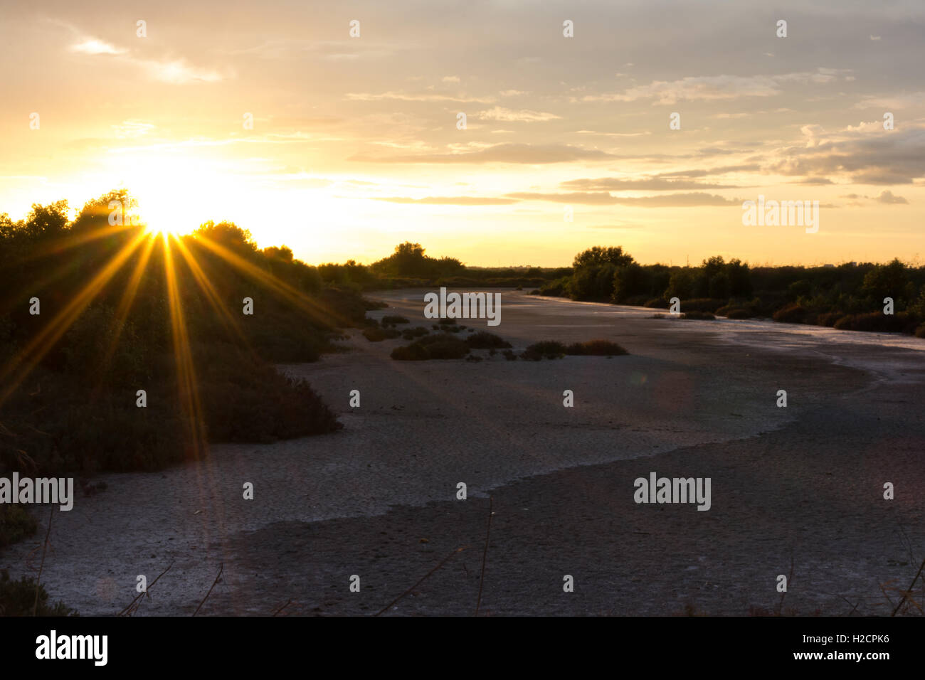 Tramonto nel campo di sale Foto Stock