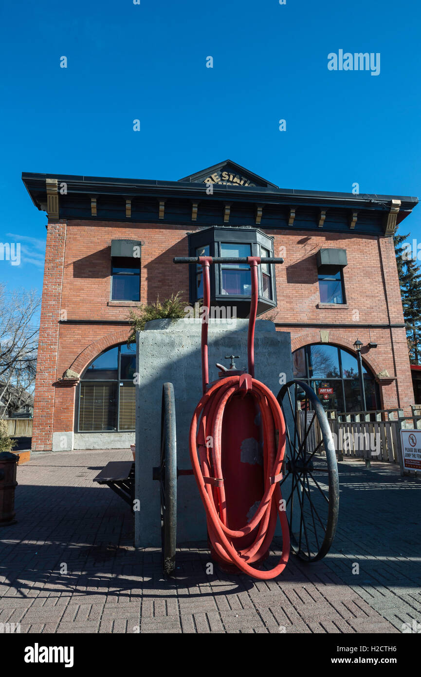 Storica vecchia stazione dei vigili del fuoco, Fire Station No. 3, costruito nel 1906, Inglewood, Calgary, Alberta, Canada Foto Stock