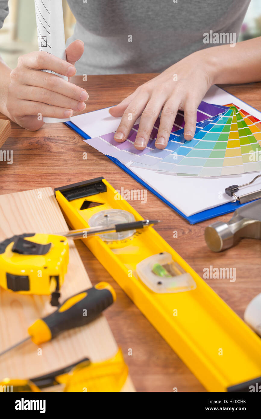 Vista ravvicinata sul lavoro di progettazione Foto Stock