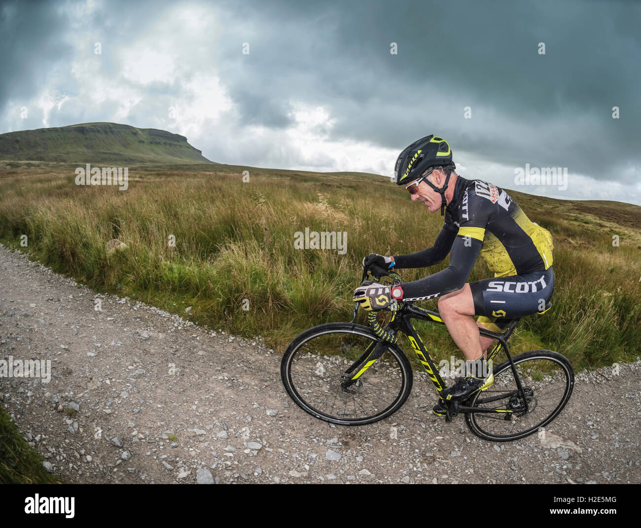 Nick Craig, terzo assoluto SCOTT bikes, 2016 3 picchi ciclocross, Yorkshire  Dales, UK Foto stock - Alamy