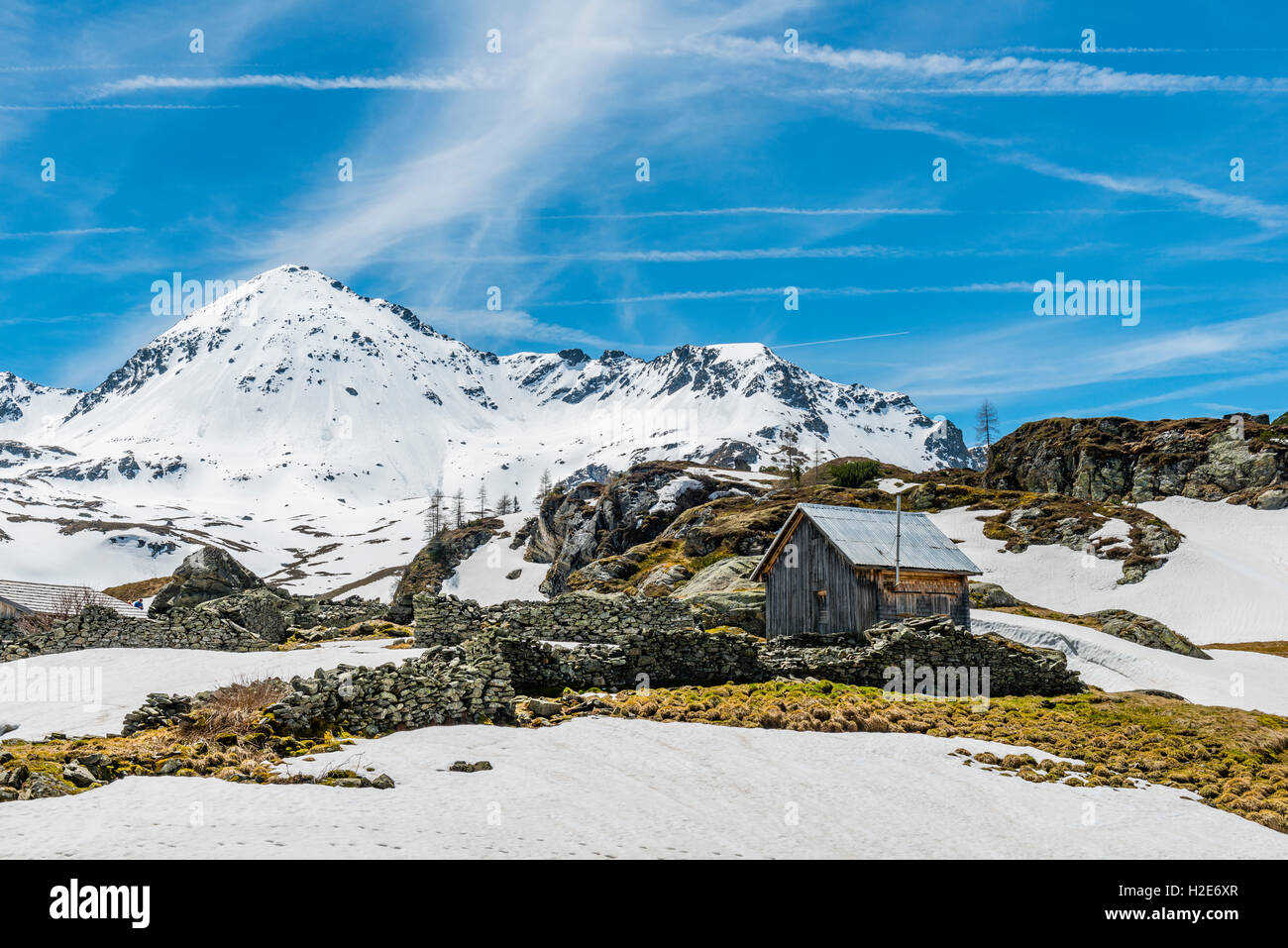Paesaggio di montagna con cottage, neve Rohrmoos-Untertal, Schladminger Tauern, Schladming, Stiria, Austria Foto Stock