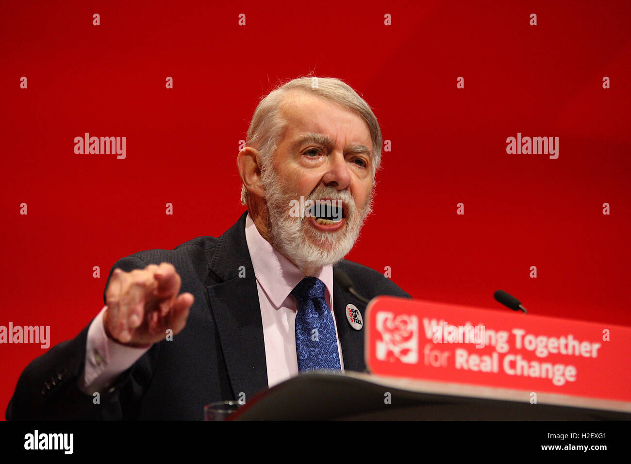 Paul Flynn Secretay ombra di Stato per il Galles dà il suo discorso in occasione del congresso del partito laburista la in Liverpool, Regno Unito 27 Settembre 2016 Foto Stock