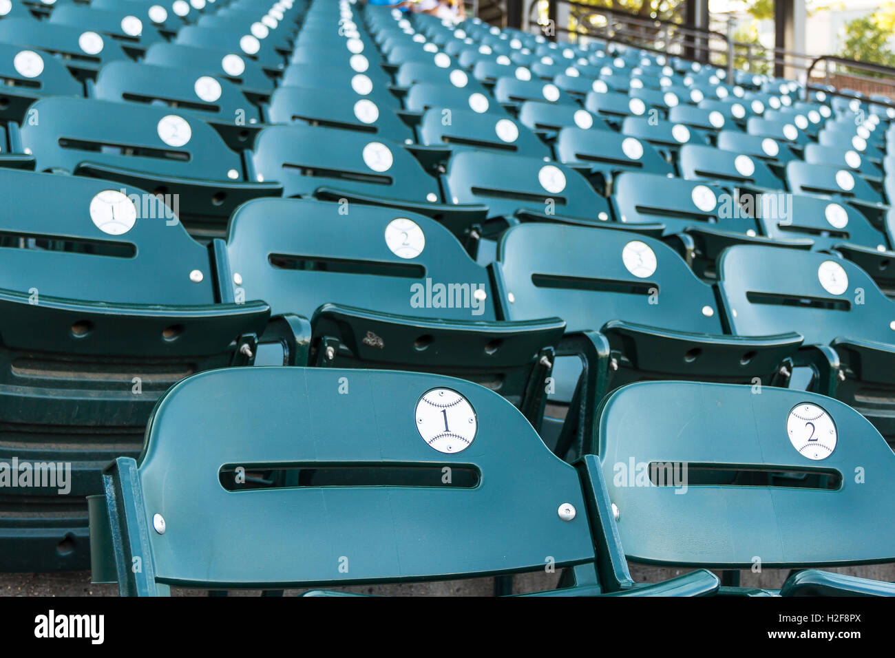 Posti a sedere stile stadio a baseball ballpark. Foto Stock