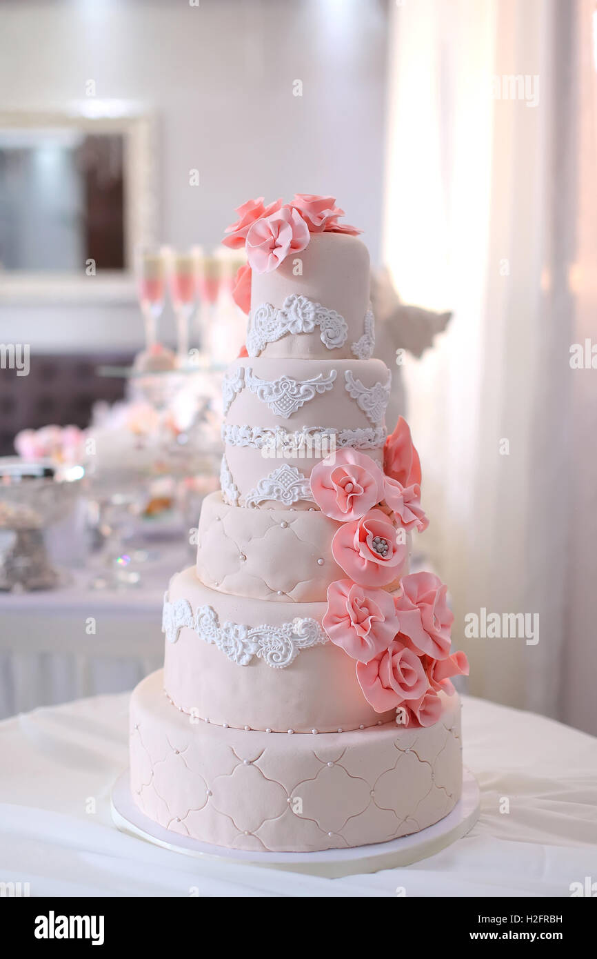 Bella torta nuziale Foto Stock