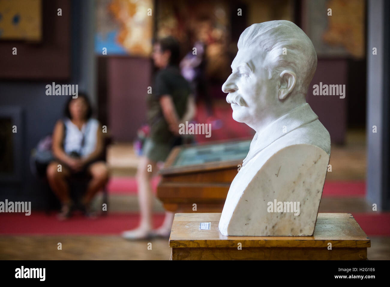 Immagine a colori con una statua di Giuseppe Vissarionovich Stalin a Gori, Georgia. Foto Stock