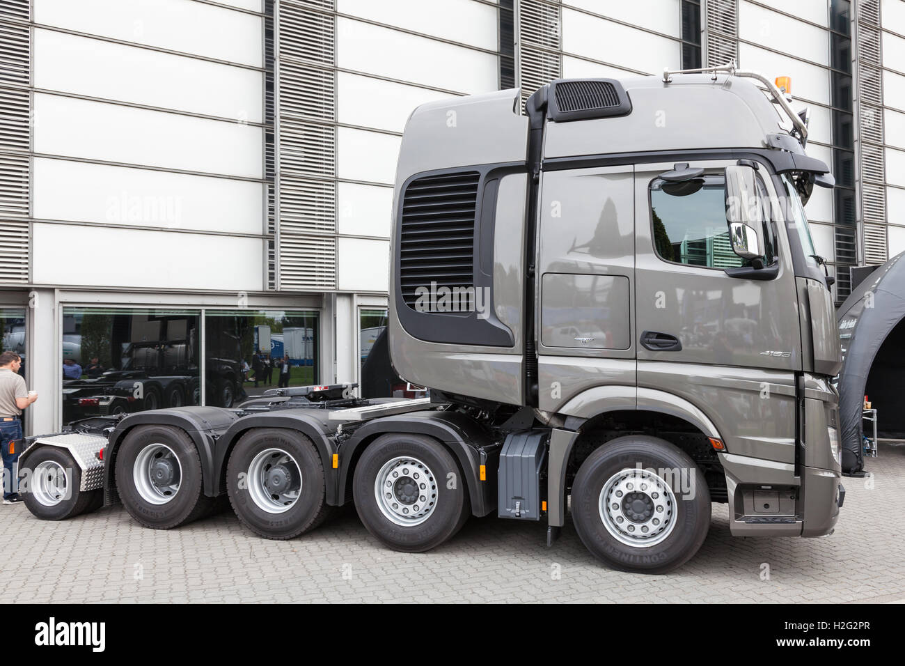 Mercedes Benz Actros 4163 semirimorchio carrello a veicoli commerciali eque IAA 2016 Foto Stock