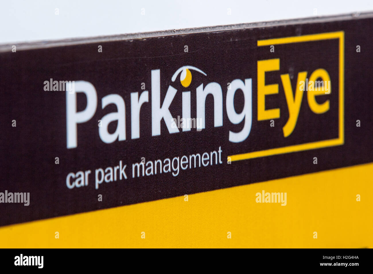 Occhio di parcheggio Parcheggio auto società di gestione indicazioni in un Regno Unito parco auto Foto Stock