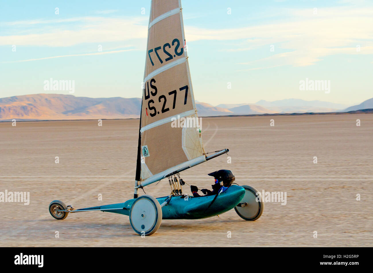 'Terra' a vela sul lago Alvord ("playa') in Harney County in sè Oregon. Signor e PR moduli sono allegate Foto Stock