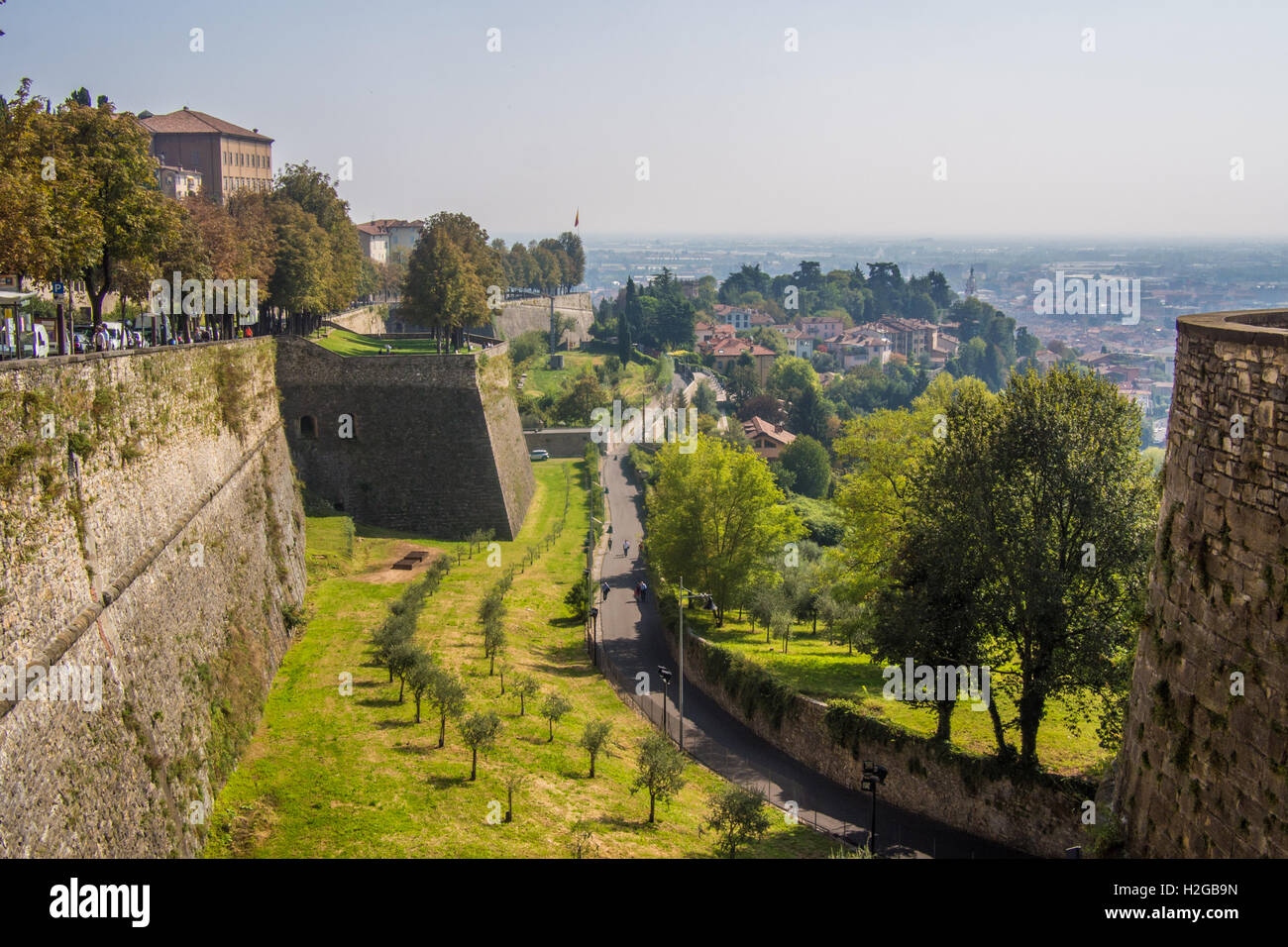 Bergamo alta mura immagini e fotografie stock ad alta risoluzione - Alamy