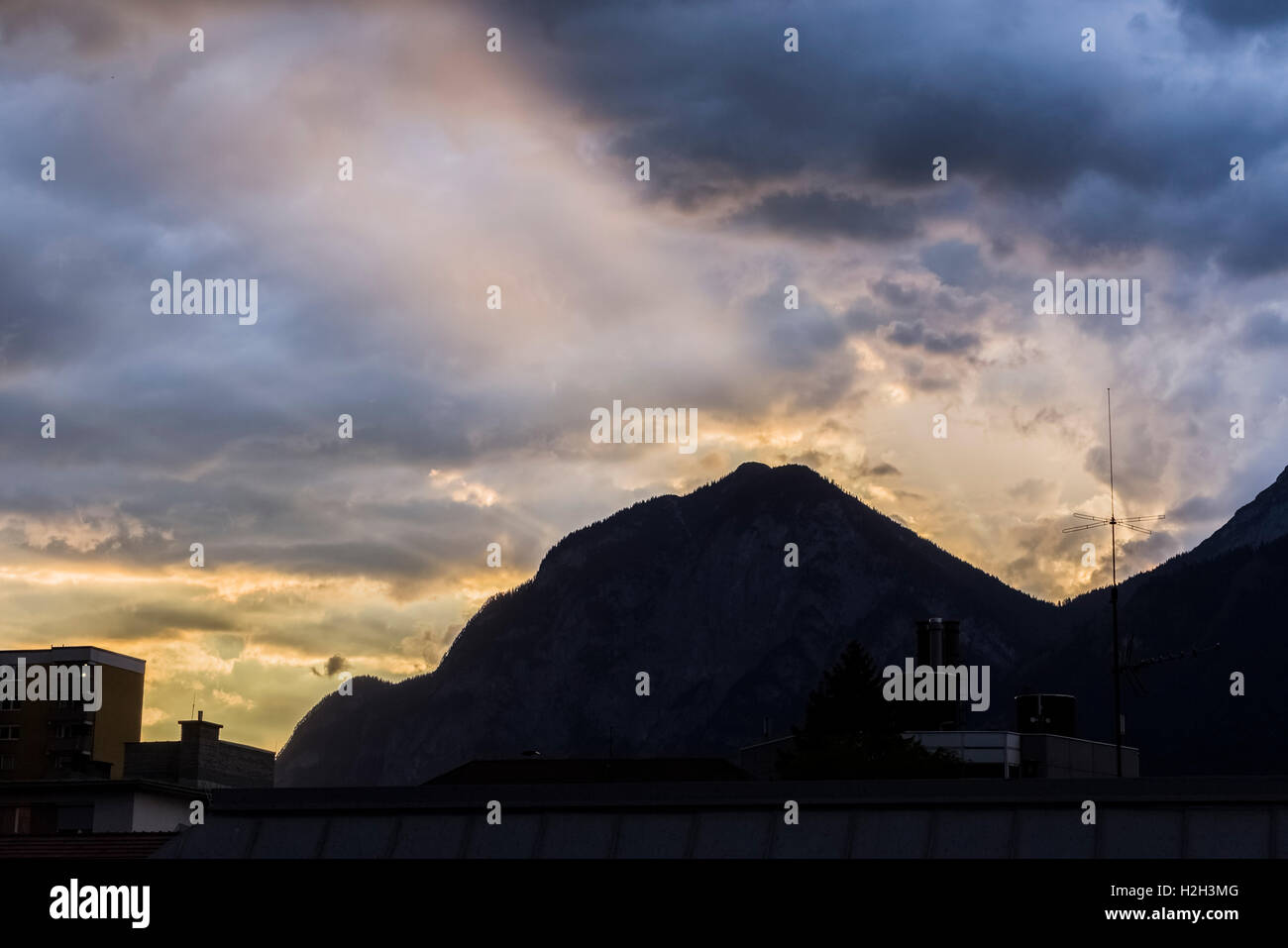 Tramonto in montagna Foto Stock