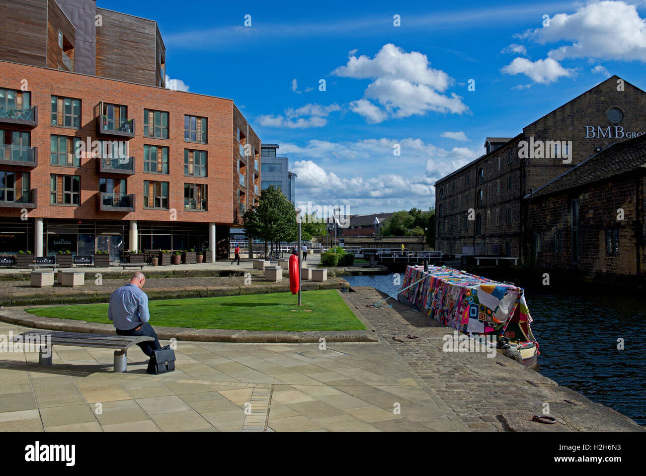 Il bacino del canale di Leeds e Liverpool Canal, Granary Wharf, Leeds, West Yorkshire, Inghilterra, Regno Unito Foto Stock