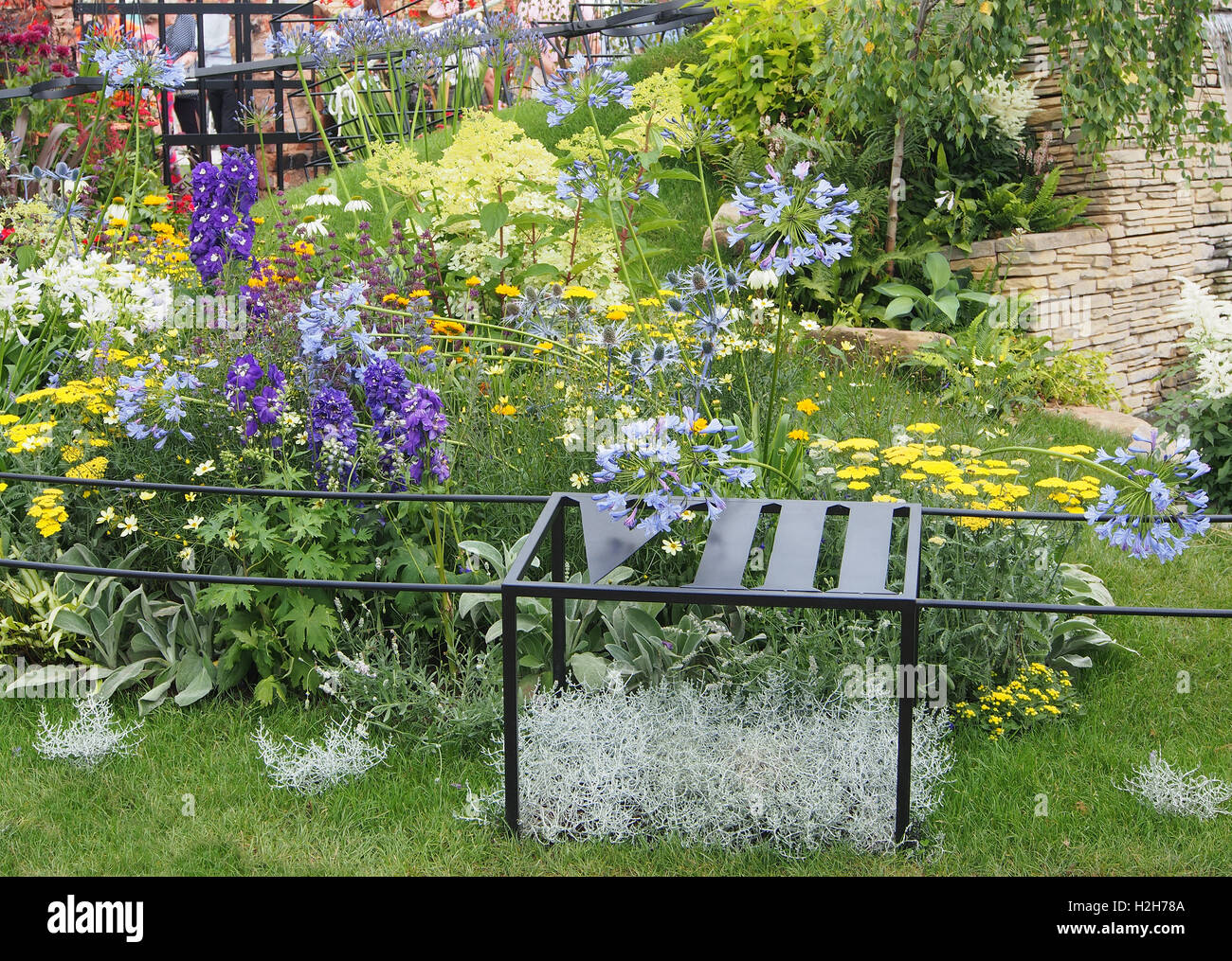 La sezione del clock Sculpture Garden a Tatton Park Flower Show, organizzata dalla Royal Horticultural Society nel 2016 Foto Stock