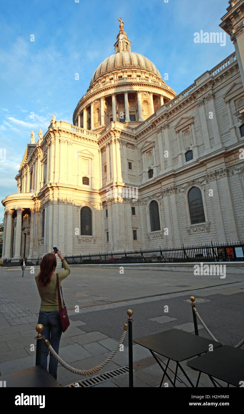 St Pauls Cathedral Londra di sera Foto Stock