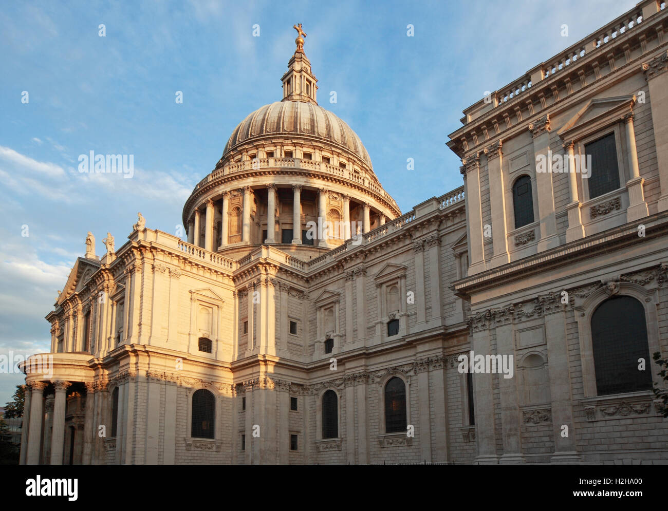 St Pauls Cathedral Londra di sera Foto Stock
