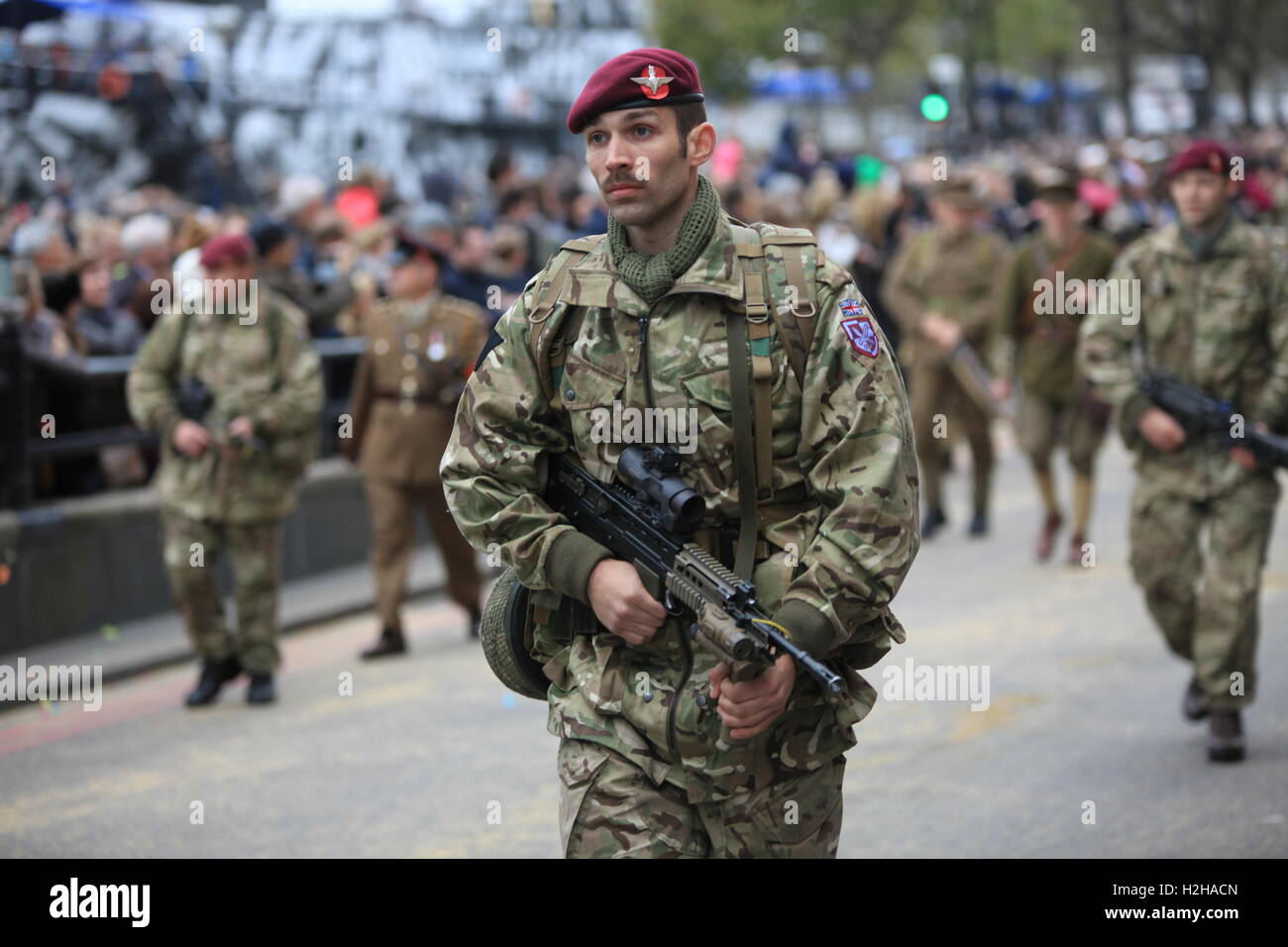 B Azienda 4° Battaglione del Reggimento paracadutisti al signore sindaco di mostrare, Londra, Regno Unito. Foto Stock