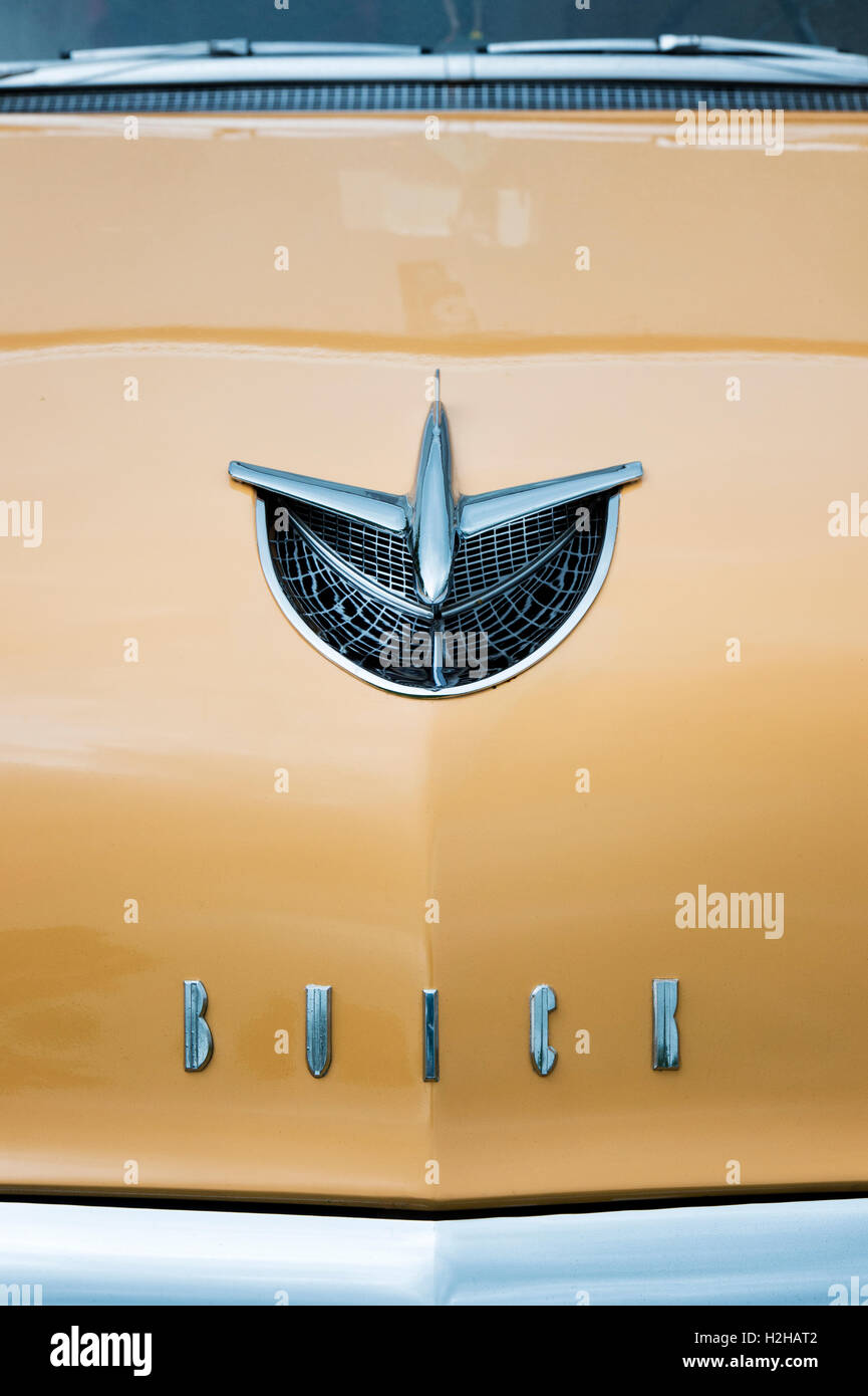 1956 Buick Riviera speciale ornamento del cofano. Americano classico degli anni cinquanta auto Foto Stock