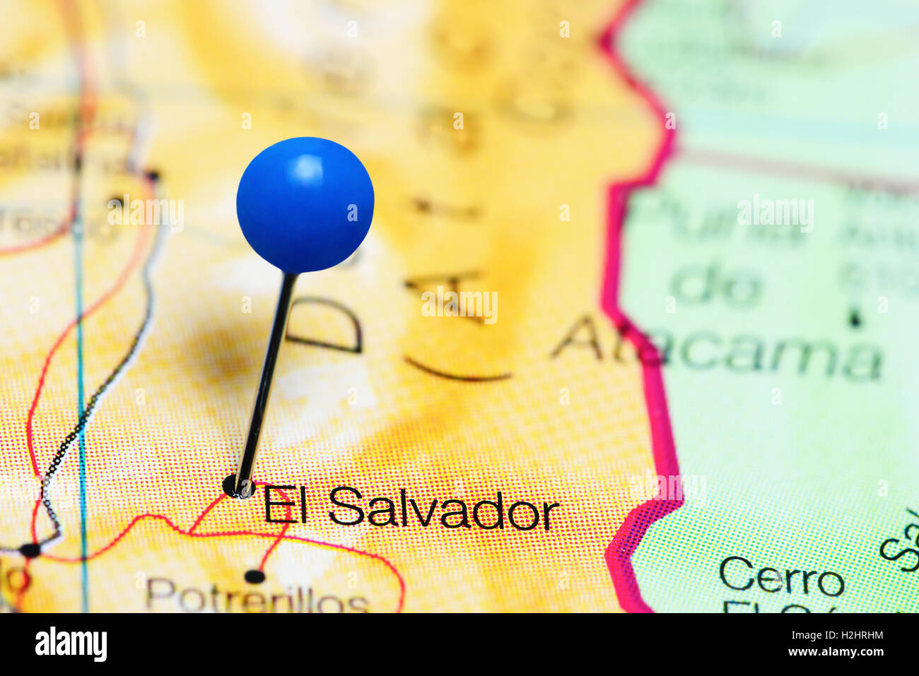 El Salvador imperniata su una mappa del Cile Foto Stock
