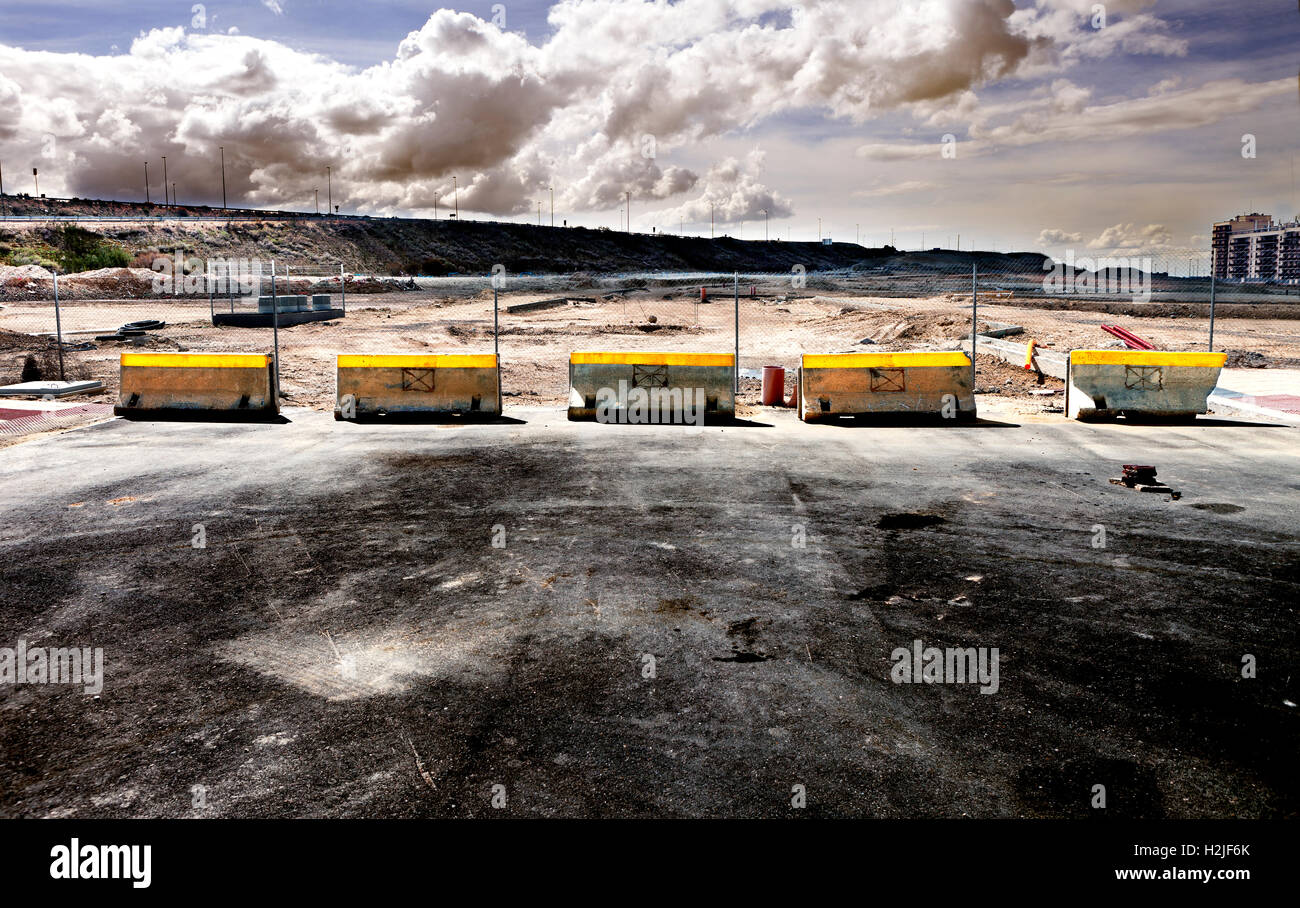 La costruzione di strade, di asfalto e di opere stradali.infrastrutture urbane e di scena. Foto Stock